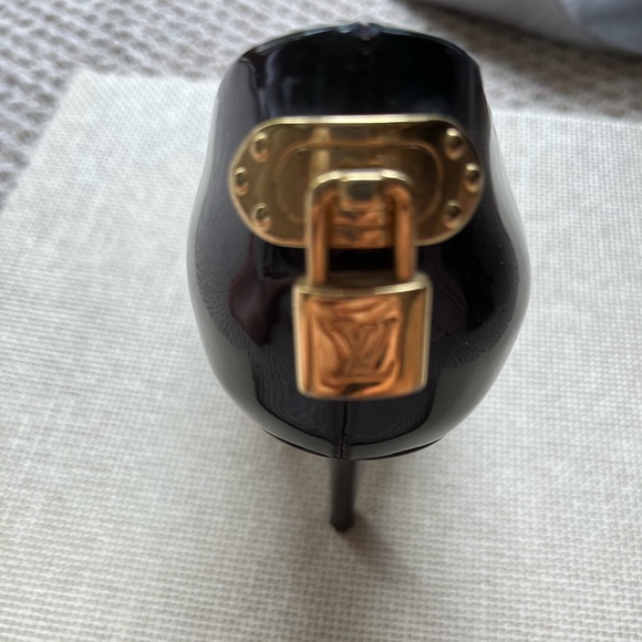 Classic Louis Vuitton - Picture 6 of 9